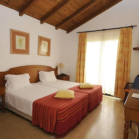 Quinta Do Serrado 호텔 4*