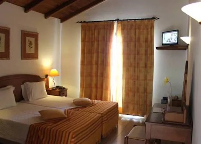 Hotel Quinta Do Serrado 4*