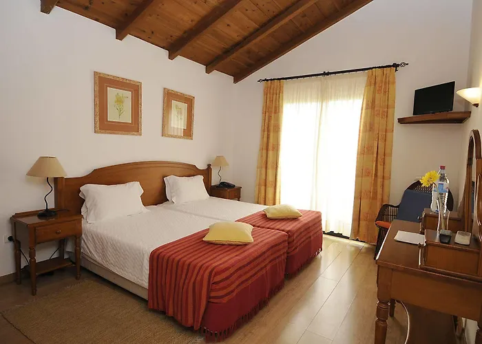 Quinta Do Serrado Hotel 4*