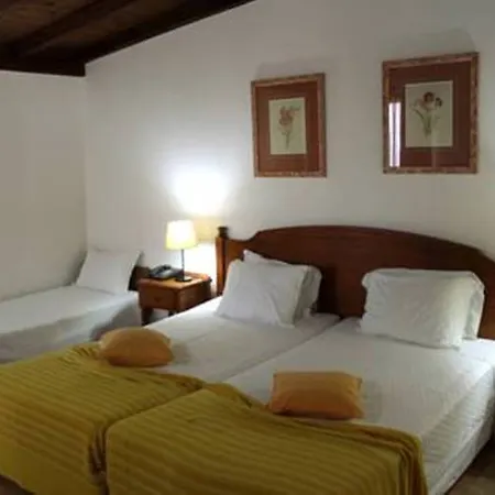 Hotel Quinta Do Serrado 4*