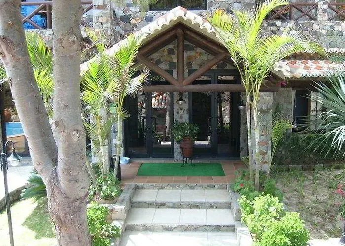 Hotel Quinta Do Serrado 4*