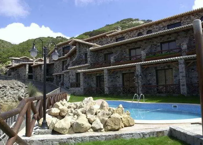 Hotel Quinta Do Serrado 4*