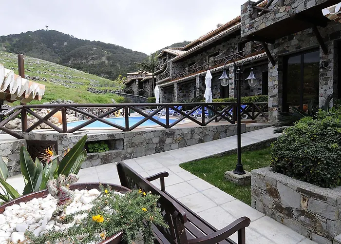 Quinta Do Serrado 4*